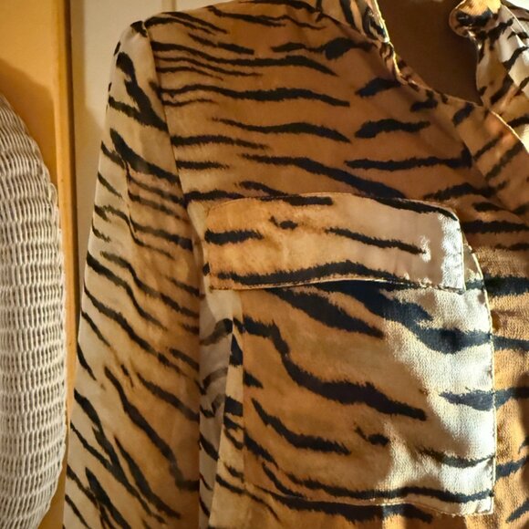 Forever 21 Tiger Print Sheer Button Up Blouse Long Sleeve Size S - Picture 6 of 10